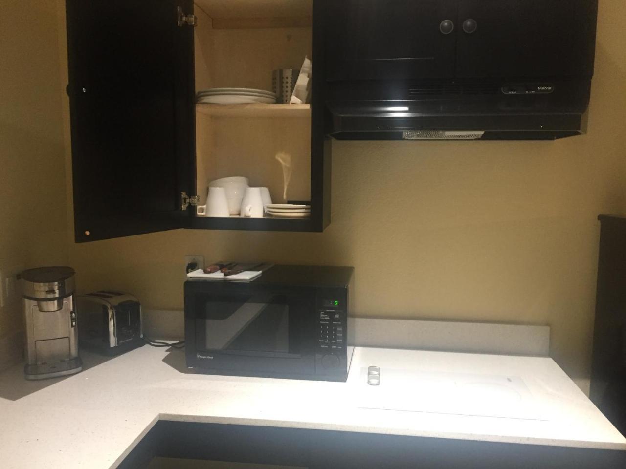 Days Inn By Wyndham Freeport Esterno foto